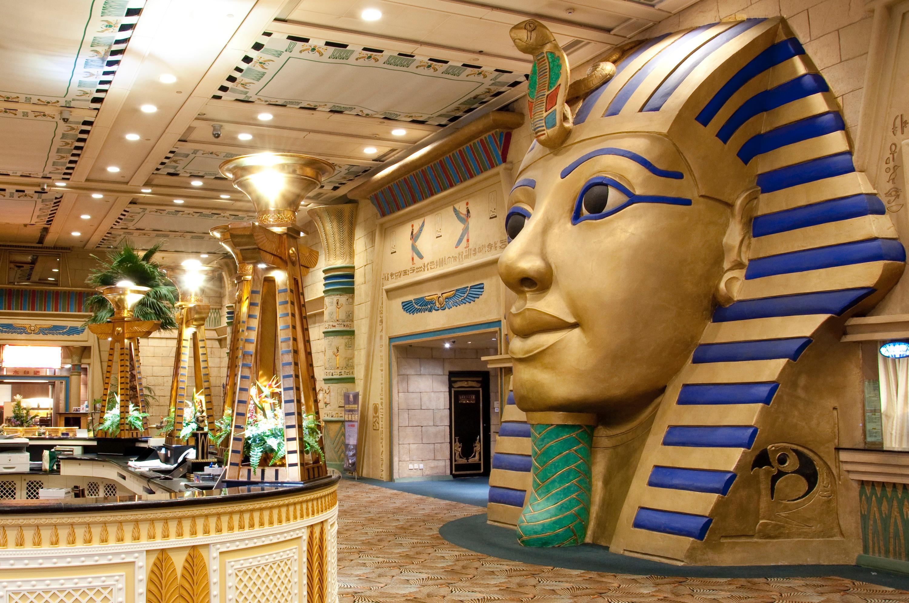 New Orient Landmark Hotel Makaó Kültér fotó The Luxor Hotel