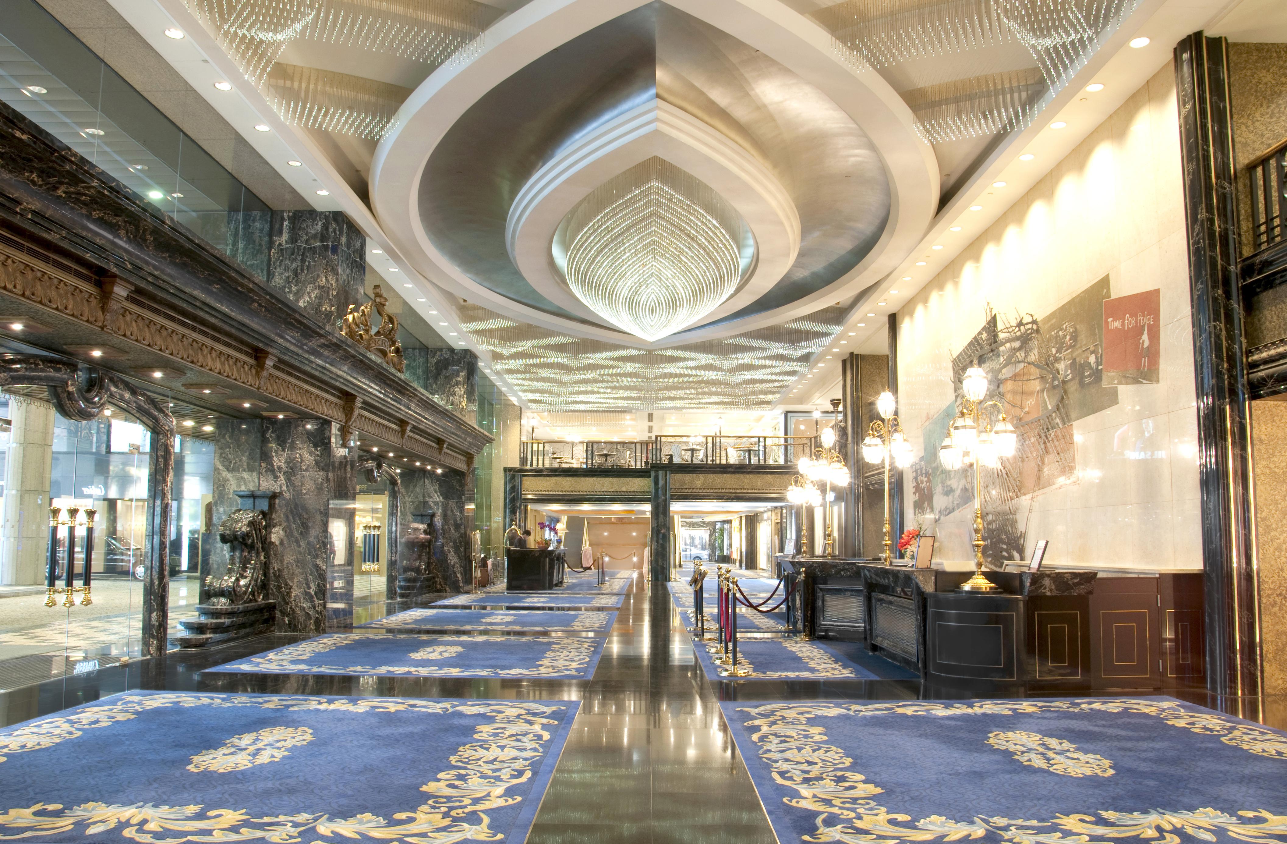 New Orient Landmark Hotel Makaó Kültér fotó The lobby of the hotel