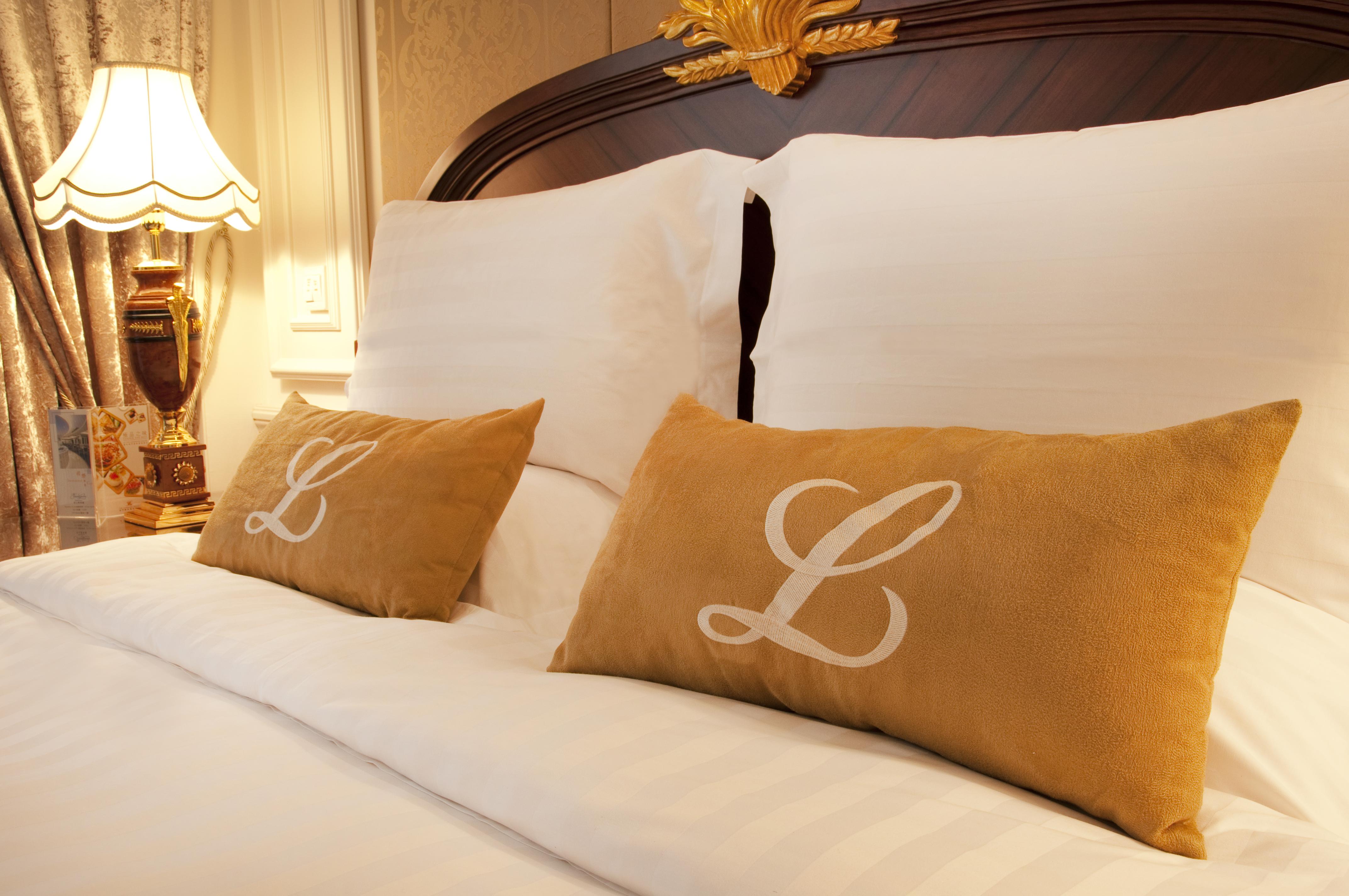 New Orient Landmark Hotel Makaó Kültér fotó A bed at the London West Hollywood