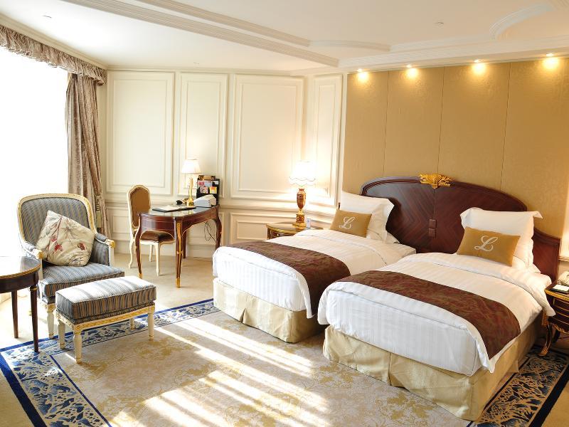 New Orient Landmark Hotel Makaó Kültér fotó A room at the hotel